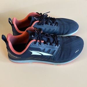 Altra Solstice Cross Training Shoes